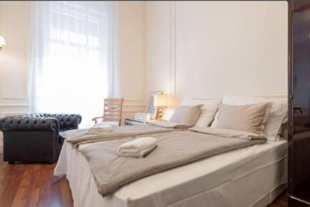 Luxury Art Deco Suite Close To Museum Of Fine Arts Будапеща Екстериор снимка