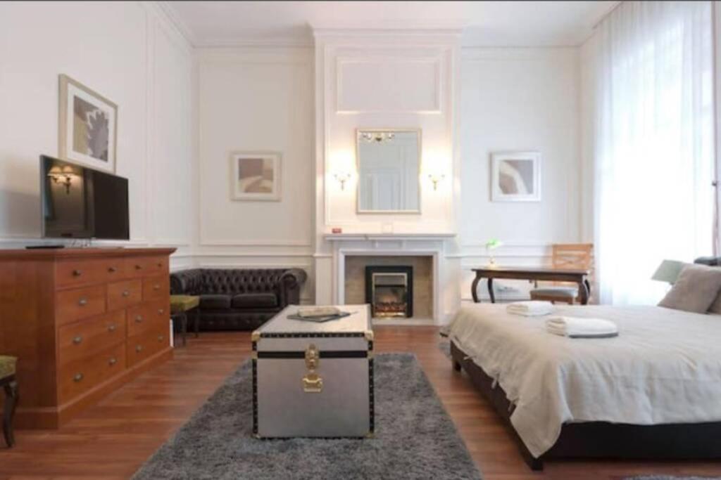 Luxury Art Deco Suite Close To Museum Of Fine Arts Будапеща Екстериор снимка