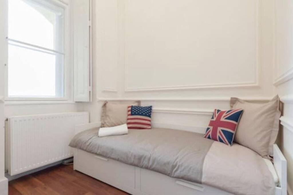 Luxury Art Deco Suite Close To Museum Of Fine Arts Будапеща Екстериор снимка